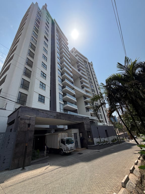 Executive three bedroom apartment to let off Riverside drive