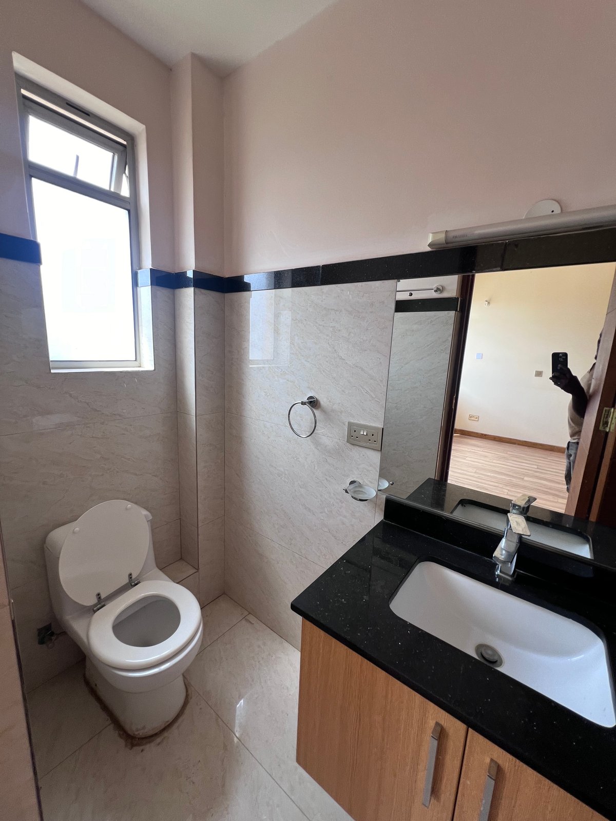 READY THREE BEDROOM APARTMENT PLUS A DSQ FOR SALE