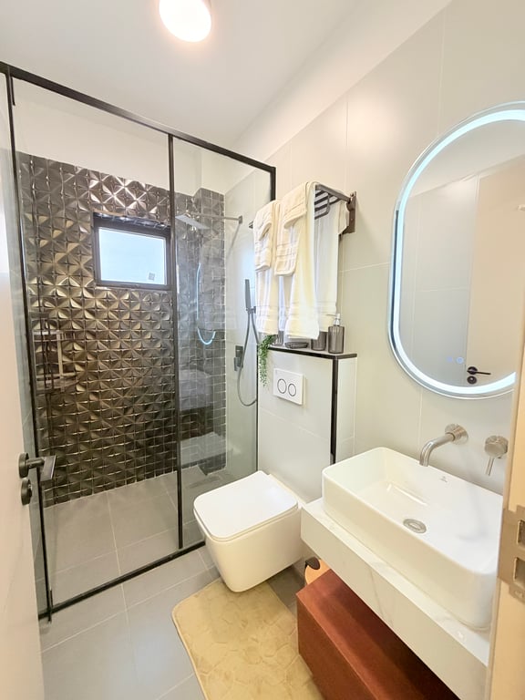 KILIMANI LUXURIOUS THREE BEDROOM FOR SALE