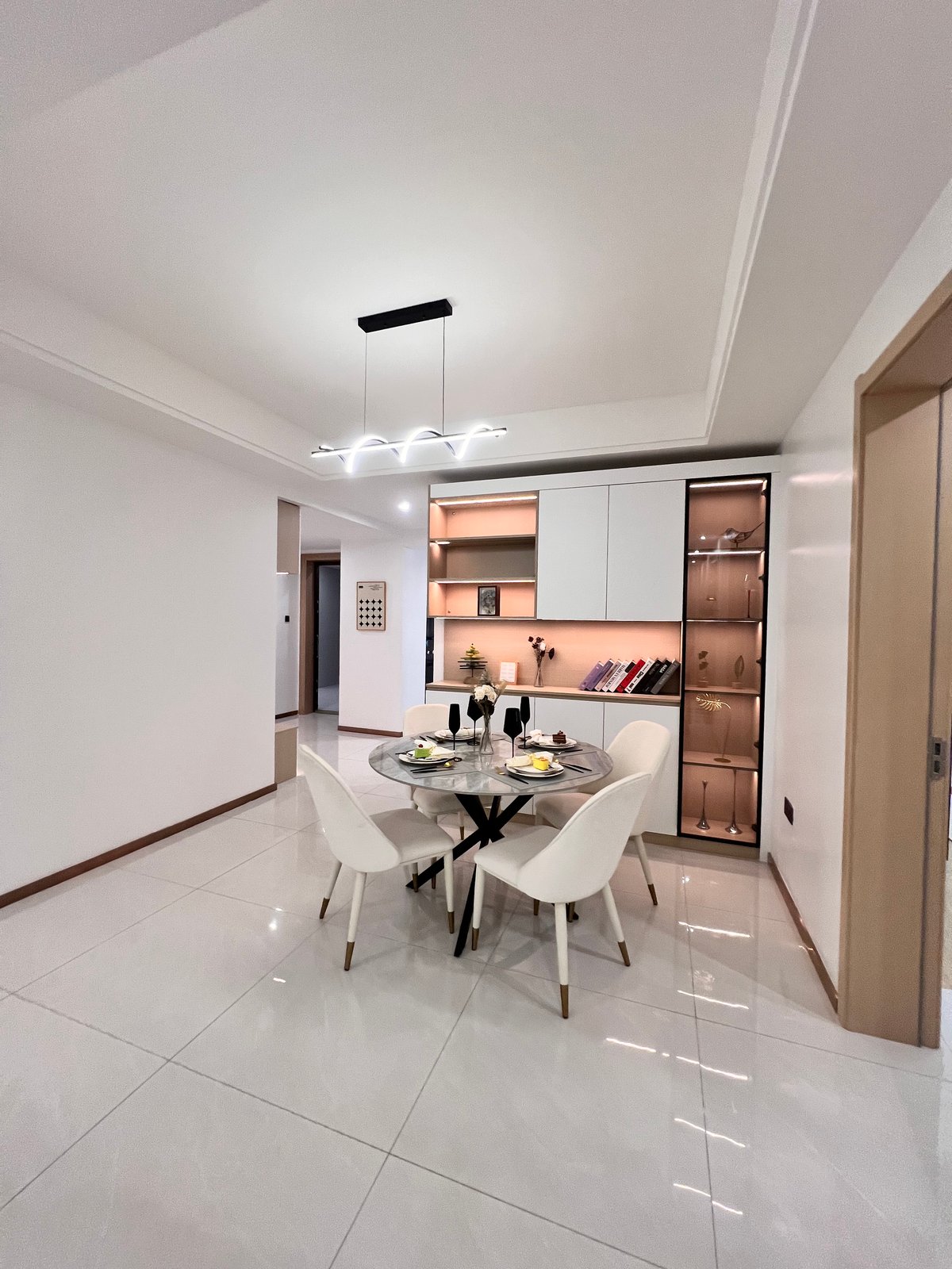 EXQUISITE TWO BEDROOM APARTMENT FOR SALE