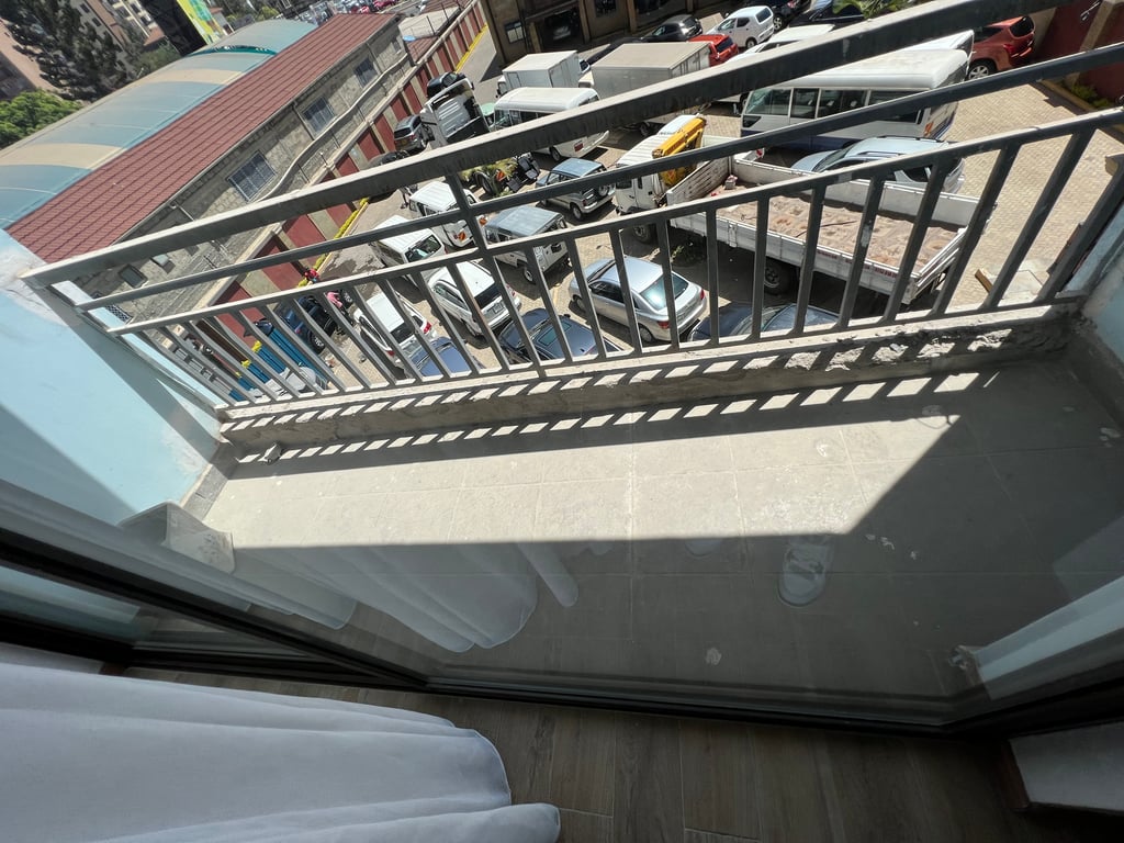 KILIMANI THREE BEDROOM APARTMENT FOR SALE