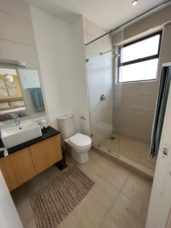 KILIMANI THREE BEDROOM APARTMENT FOR SALE