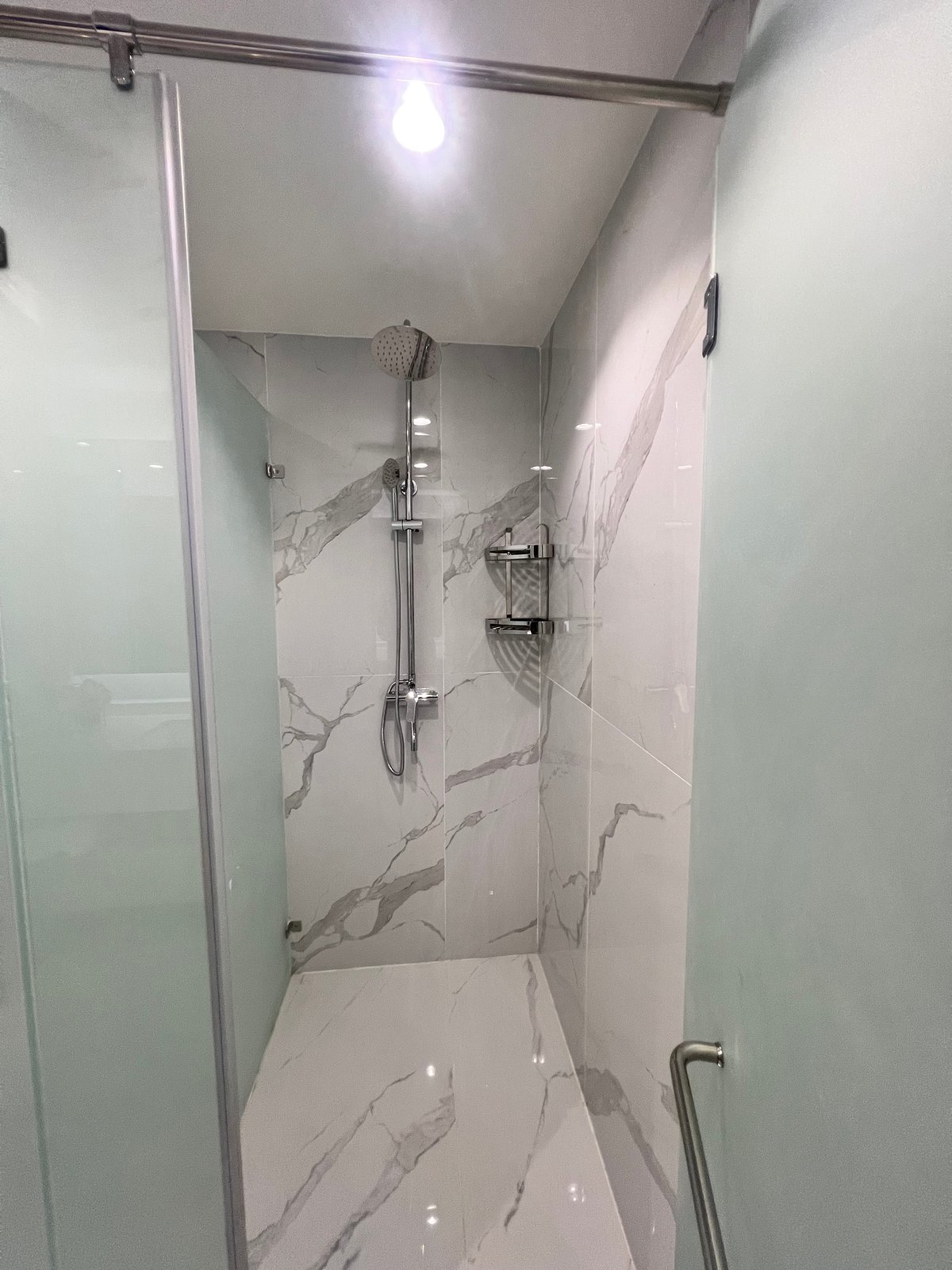 SPACIOUS STUDIOS APARTMENT FOR SALE