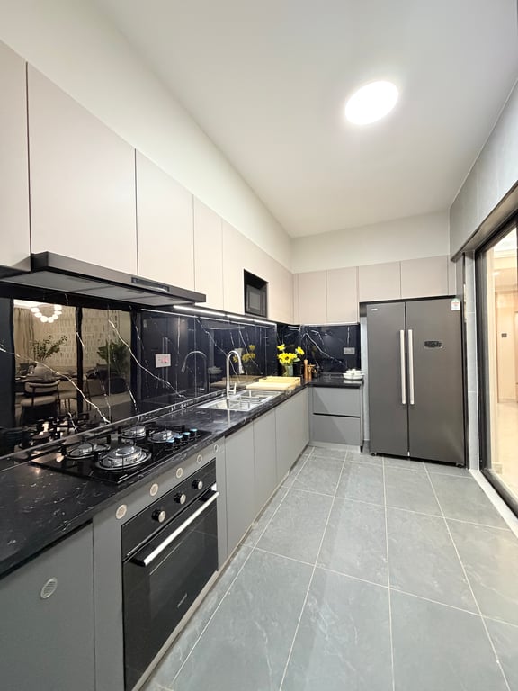 OAK WEST RESIDENCY THREE BEDROOM FOR SALE