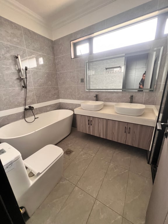 Kileleshwa four bedroom plus a dsq to let