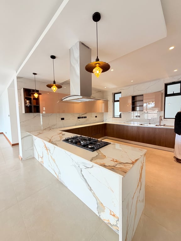 Executive three bedroom apartment to let off Riverside drive