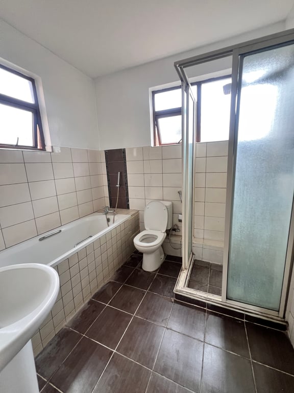 Kilimani three bedroom to let