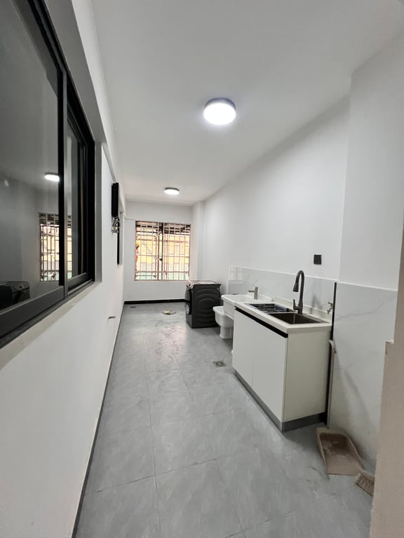 KILELESHWA LUXURIOUS FOUR BEDROOM APARTMENT FOR SALE