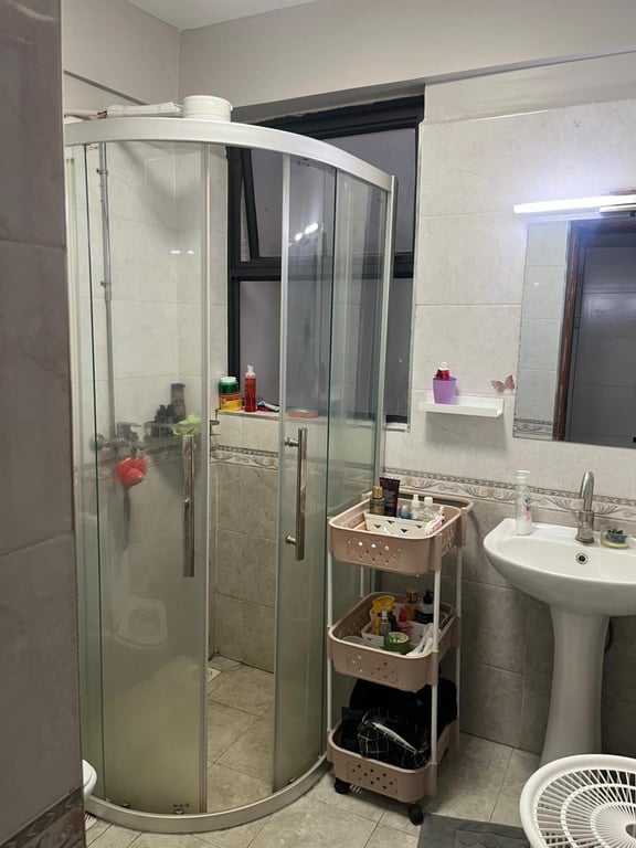 KILIMANI OFF-NDEMI READY THREE BEDROOM APARTMENT PLUS STUDY FOR SALE