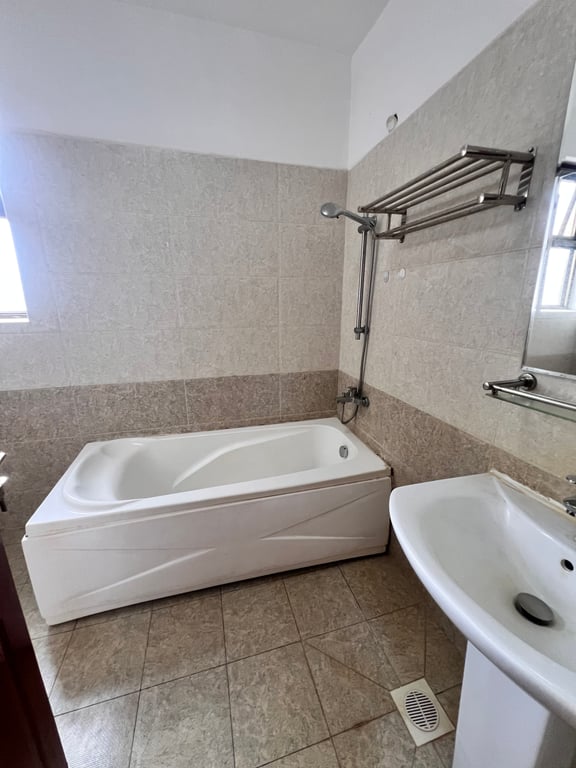 Kileleshwa two bedroom to let