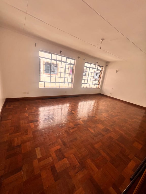 RIVERSIDE DRIVE THREE BEDROOM DUPLEX FOR RENT