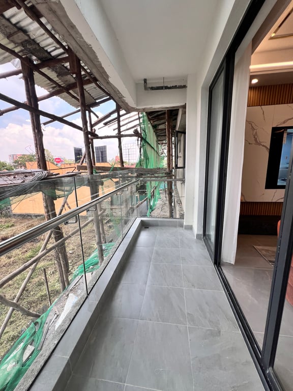 LAVINGTON RIARA ROAD LUXURIOUS THREE BEDROOM FOR SALE