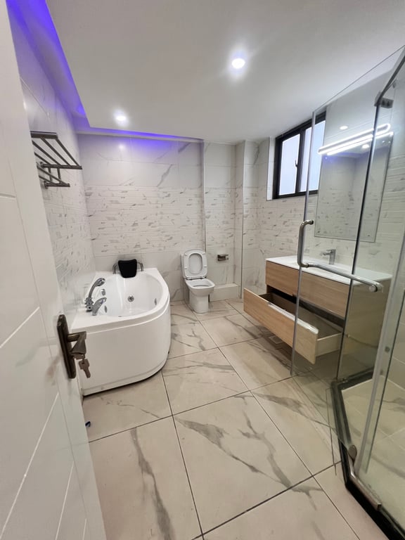 Kileleshwa four bedroom plus a dsq to let