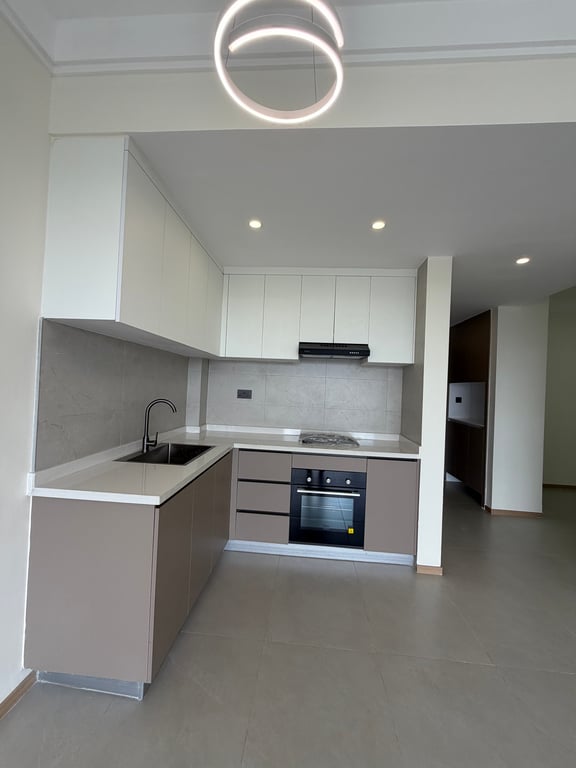RIVERSIDE DRIVE READY ONE BEDROOM PLUS A STUDYROOM FOR SALE