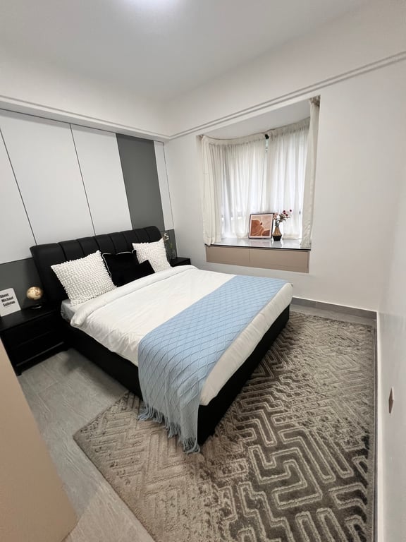 LUXURIOUS THREE BEDROOM APARTMENT PLUS STUDY FOR SALE