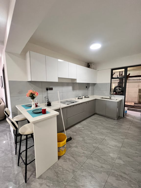 KILIMANI LENANA ROAD EXECUTIVE FOUR BEDROOM APARTMENT FOR SALE
