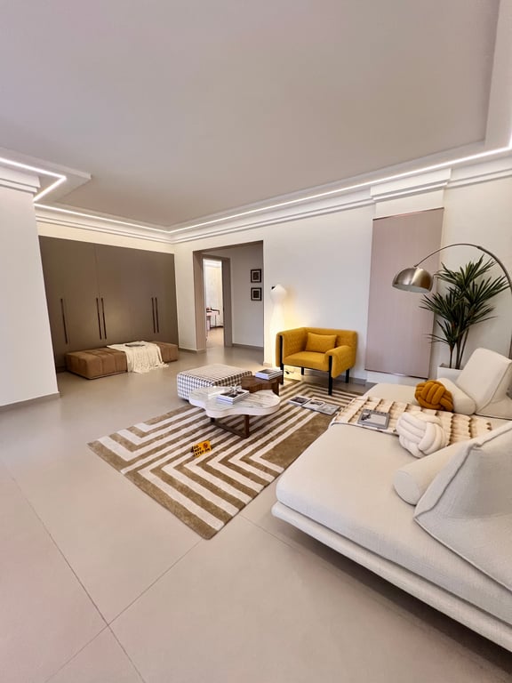 KILIMANI LUXURIOUS SIX BEDROOM APARTMENT FOR SALE
