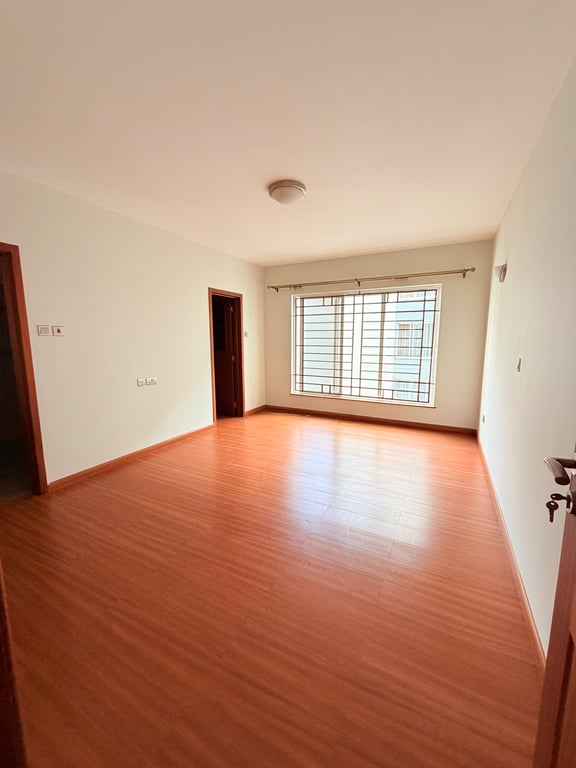 EXECUTIVE THREE BEDROOM APARTMENT PLUS A DSQ FOR SALE IN KILELESHWA