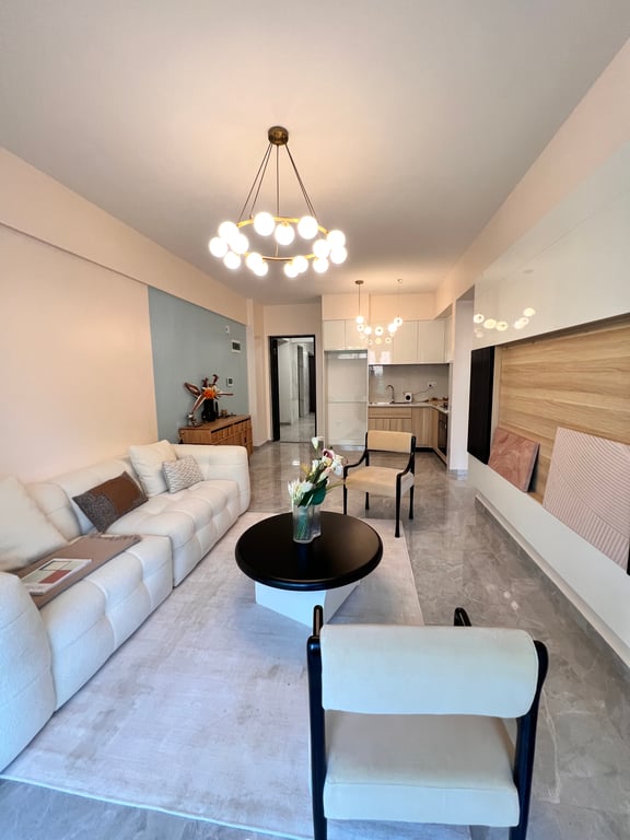 LAVINGTON EXECUTIVE TWO BEDROOM APARTMENT FOR SALE