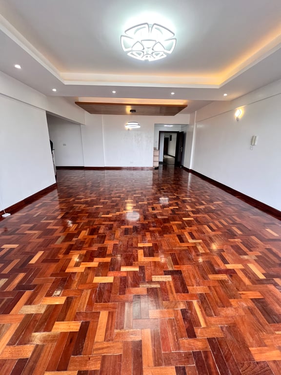 Kileleshwa  three bedroom plus a dsq to let