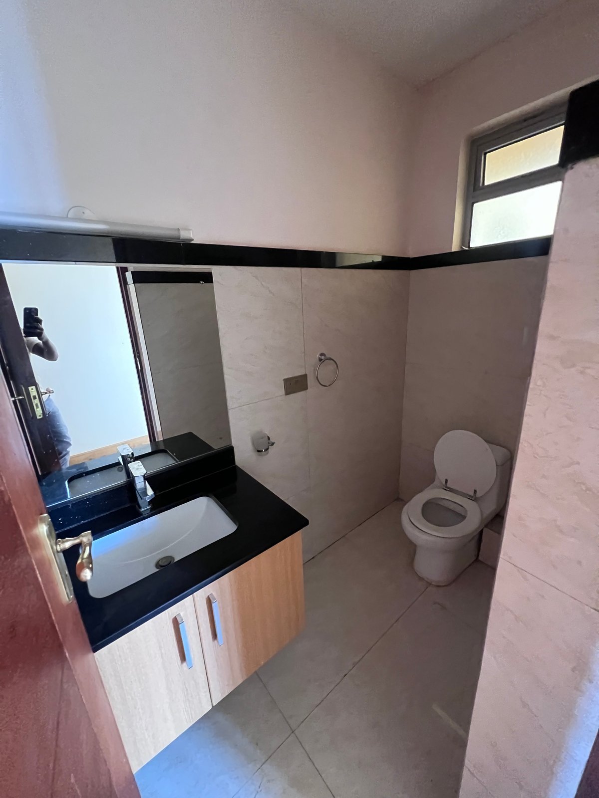 READY THREE BEDROOM APARTMENT PLUS A DSQ FOR SALE