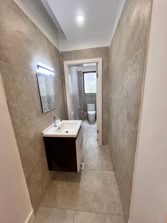 LAVINGTON READY FOUR BEDROOM FOR SALE