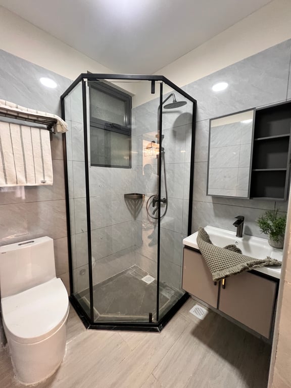 LUXURIOUS ONE BEDROOM APARTMENT FOR SALE