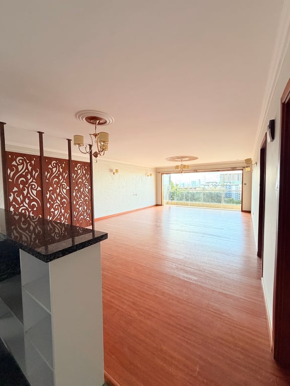 EXECUTIVE THREE BEDROOM APARTMENT PLUS A DSQ FOR SALE IN KILELESHWA