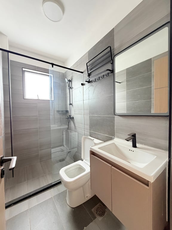 LAVINGTON READY TWO BEDROOM APARTMENT FOR SALE