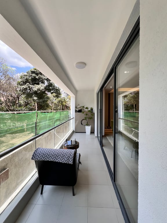 KILIMANI LUXURIOUS FOUR BEDROOM APARTMENT PLUS DSQ FOR SALE