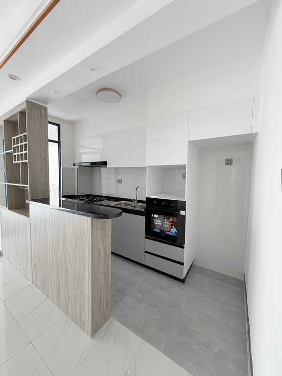 READY TWO BEDROOM APARTMENT FOR SALE IN KILIMANI FEW STEPS FROM YAYA CENTRE