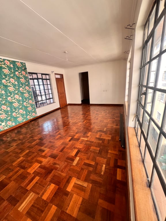 RIVERSIDE DRIVE THREE BEDROOM DUPLEX FOR RENT