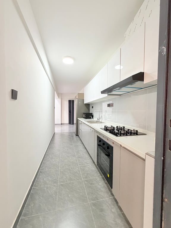 KILIMANI THREE BEDROOM APARTMENT FOR SALE