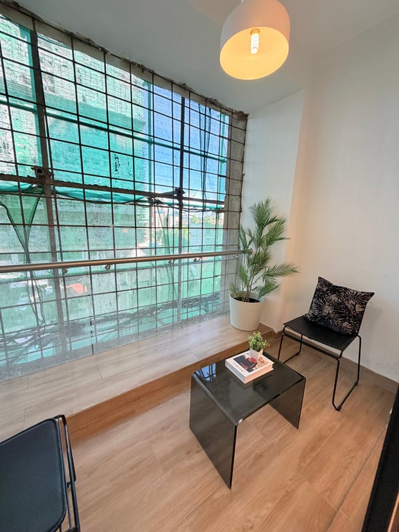 OAK WEST RESIDENCY THREE BEDROOM FOR SALE