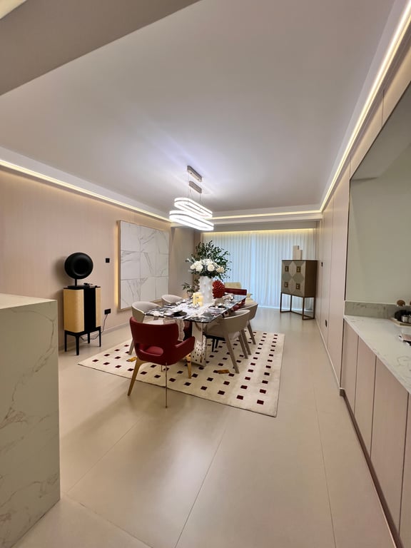 KILIMANI LUXURIOUS SIX BEDROOM APARTMENT FOR SALE