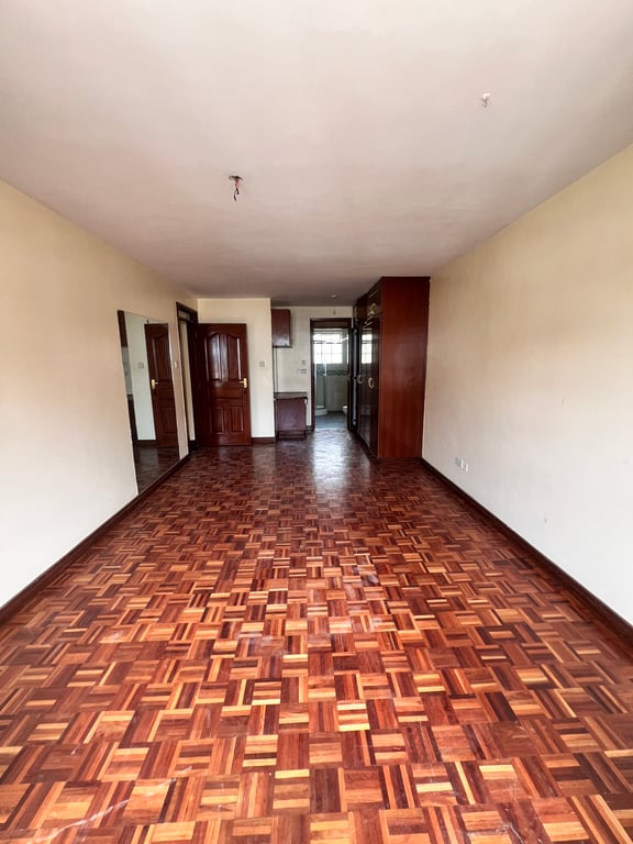 Lavington three bedroom plus dsq to let