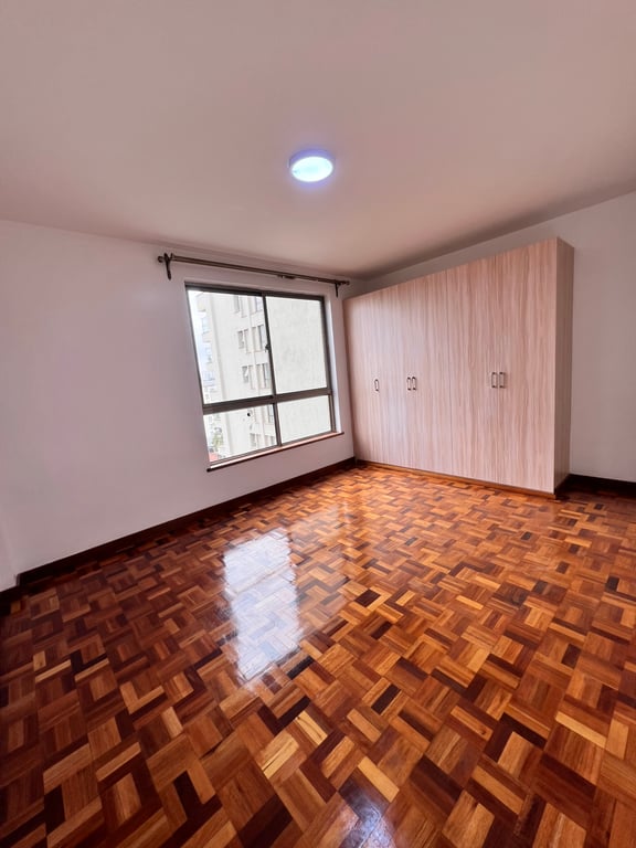 Kileleshwa three bedroom plus dsq to let