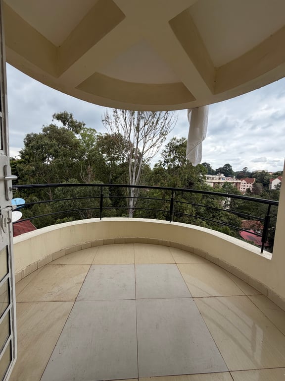 EXECUTIVE THREE BEDROOM PLUS A DSQ FOR SALE IN LAVINGTON