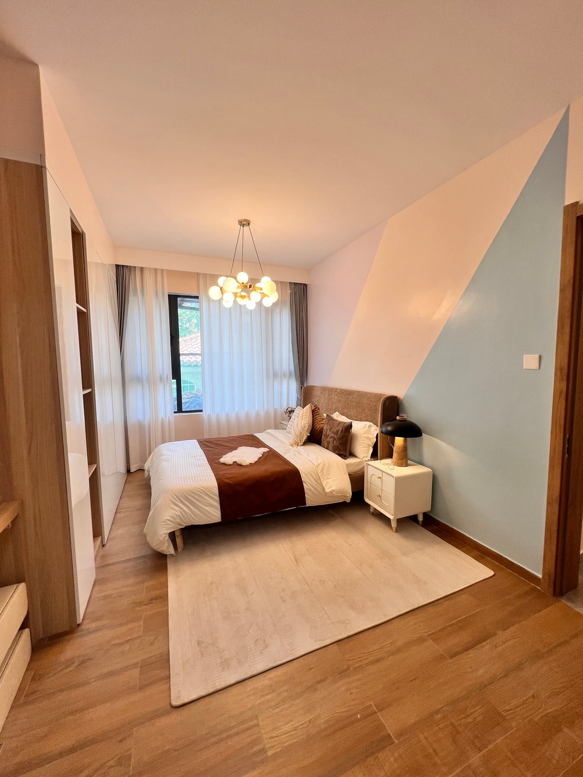 LAVINGTON TWO BEDROOM APARTMENT FOR SALE