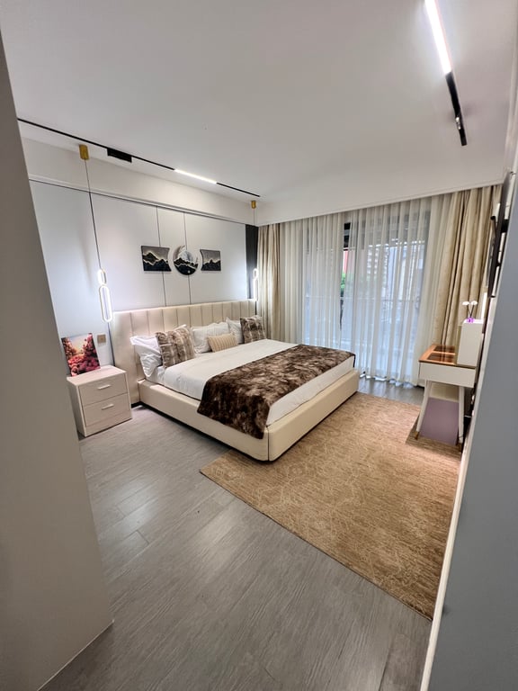 LUXURIOUS THREE BEDROOM APARTMENT PLUS STUDY FOR SALE