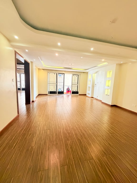 RIVERSIDE THREE BEDROOM APARTMENT PLUS DSQ FOR RENT