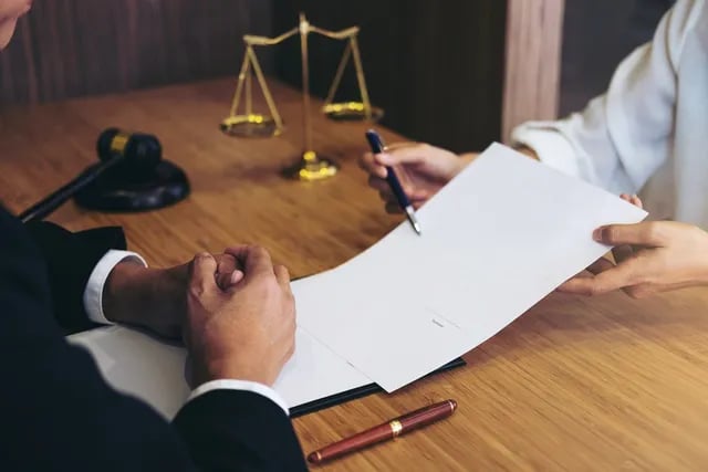 Motion to Extend Time to Answer Complaint – Lawyer Services
