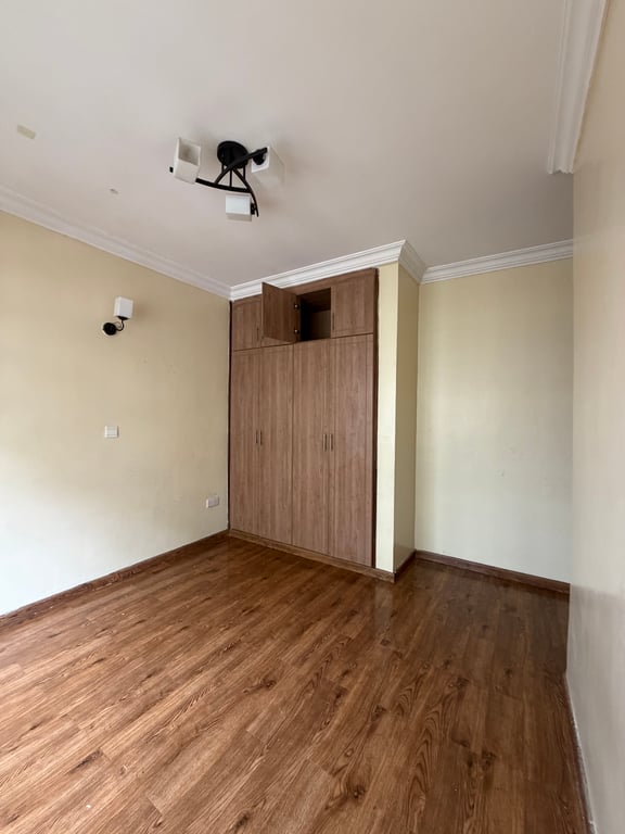 EXECUTIVE THREE BEDROOM PLUS A DSQ FOR SALE IN LAVINGTON