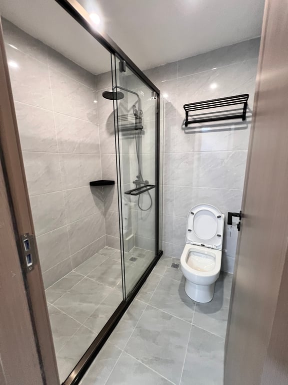 LAVINGTON RIARA ROAD LUXURIOUS THREE BEDROOM FOR SALE