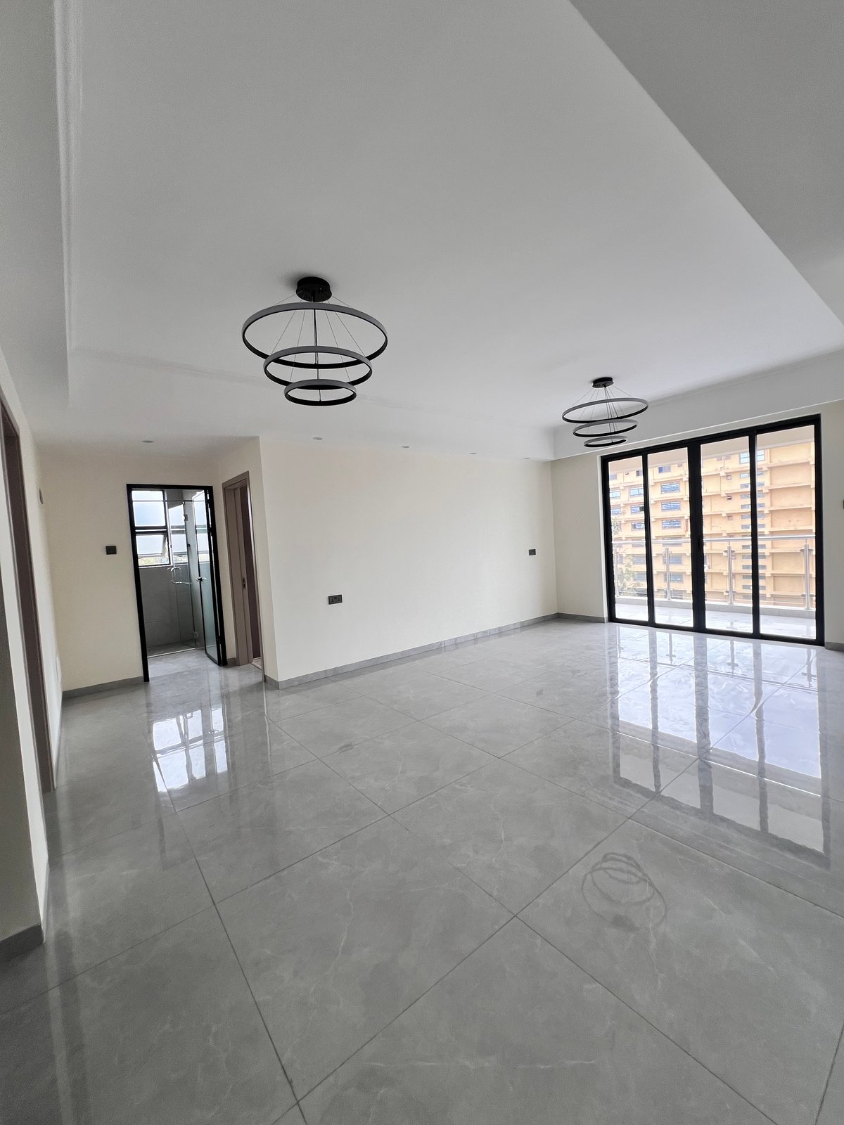 KILIMANI READY TWO BEDROOM APARTMENT FOR SALE