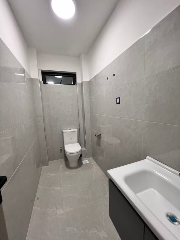 KILELESHWA READY THREE  BEDROOM APARTMENT PLUS DSQ FOR SALE