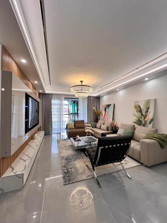 LAVINGTON LUXURIOUS THREE BEDROOM APARTMENT FOR SALE