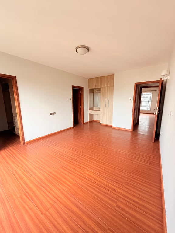 EXECUTIVE THREE BEDROOM APARTMENT PLUS A DSQ FOR SALE IN KILELESHWA