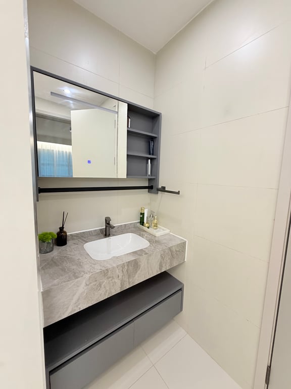 EXECUTIVE ONE BEDROOM APARTMENT FOR SALE