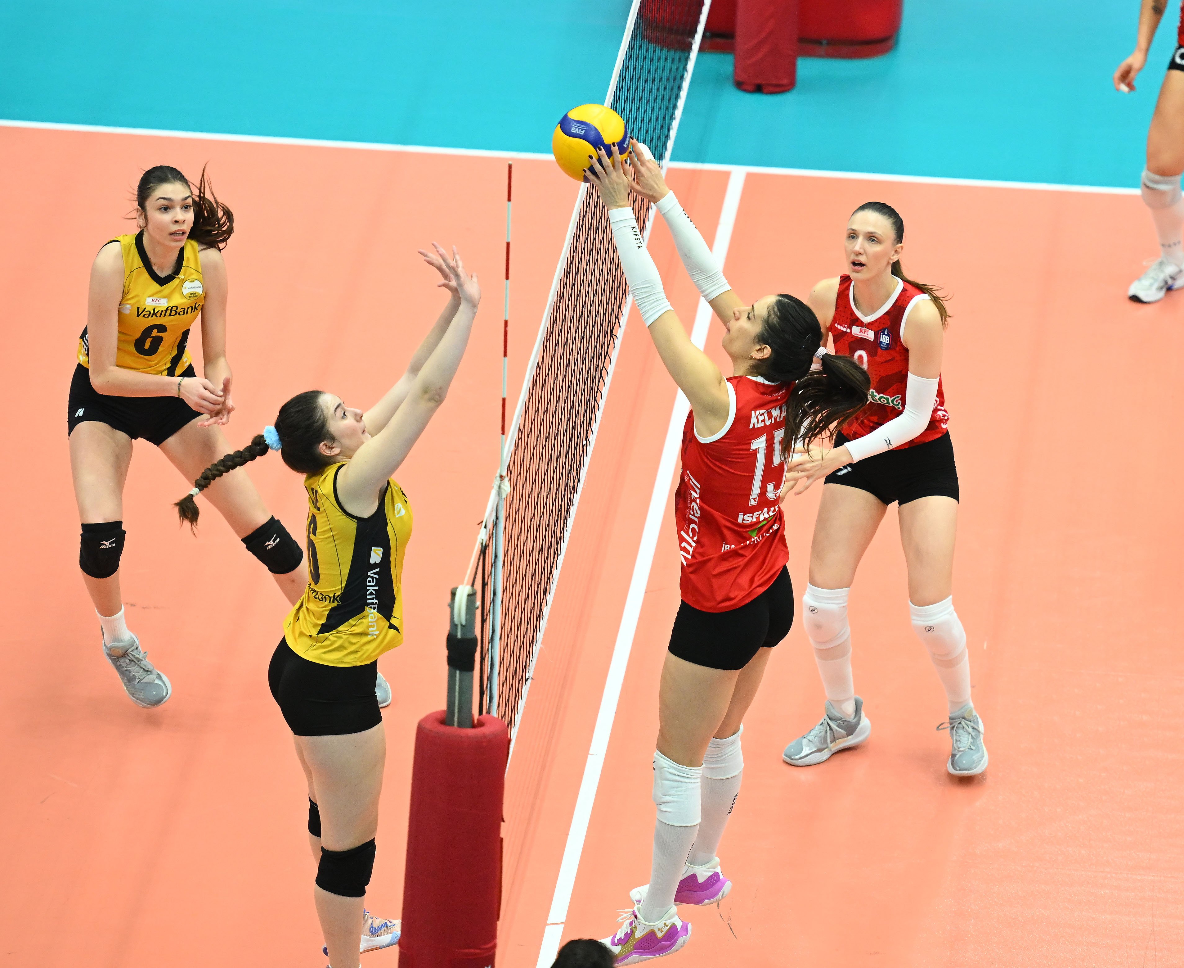 Kadın Voleybol | İBB Spor Kulübü - Vakıfbank: 3-0